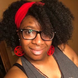 Meet your Posher, Sierra